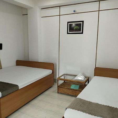 The Executive Inn Гувахати Екстериор снимка