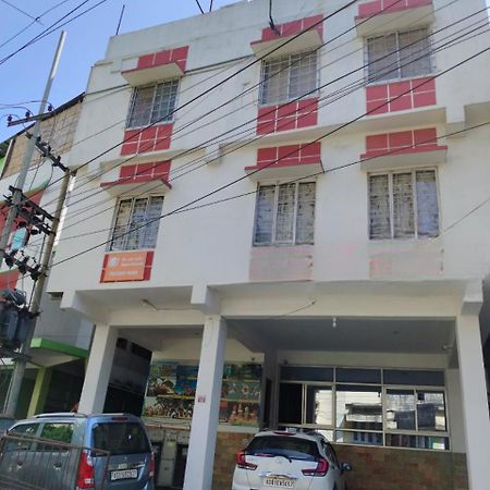 The Executive Inn Гувахати Екстериор снимка