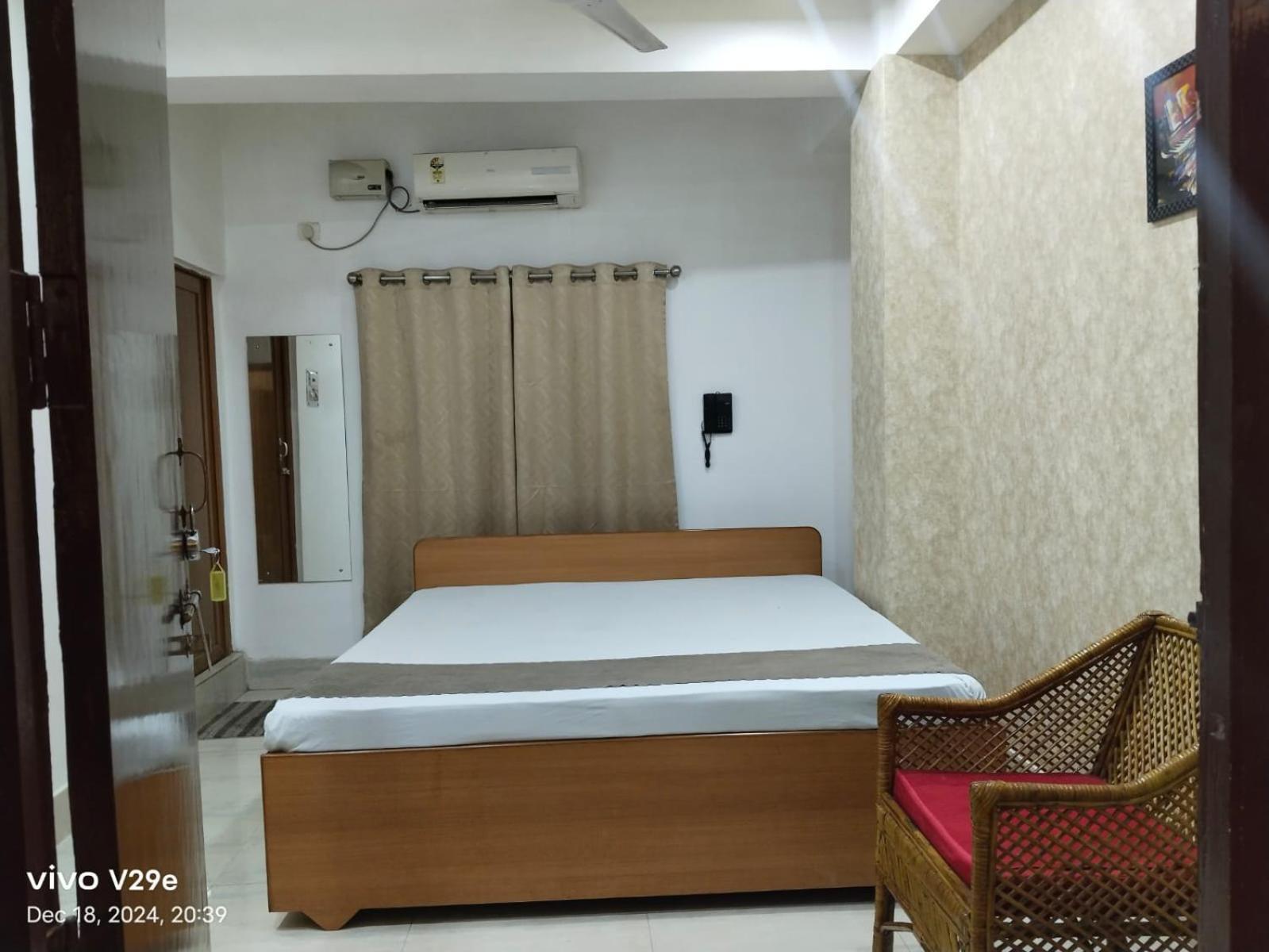 The Executive Inn Гувахати Екстериор снимка