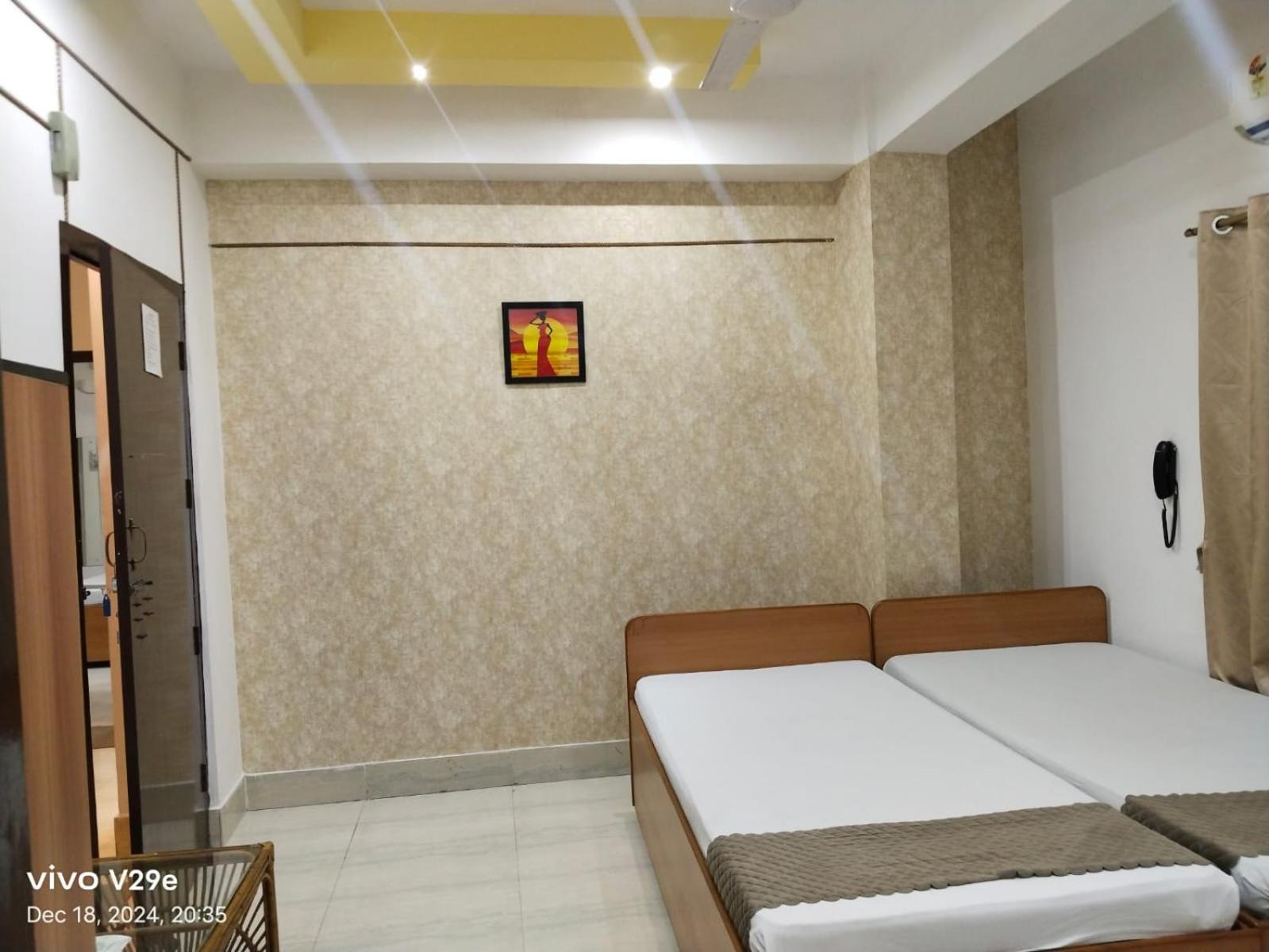 The Executive Inn Гувахати Екстериор снимка