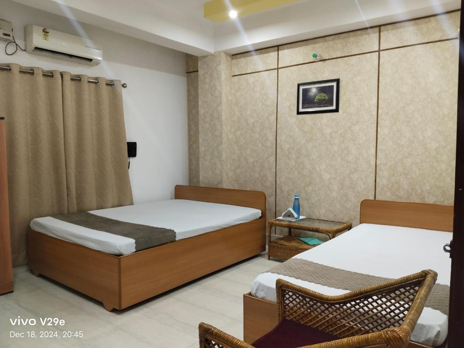 The Executive Inn Гувахати Екстериор снимка