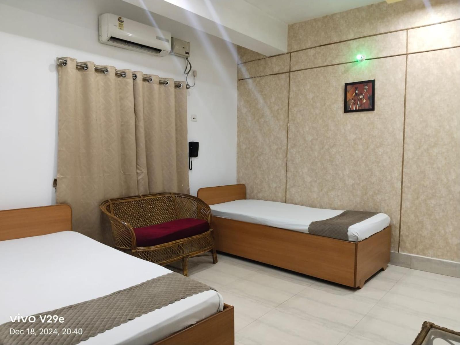 The Executive Inn Гувахати Екстериор снимка
